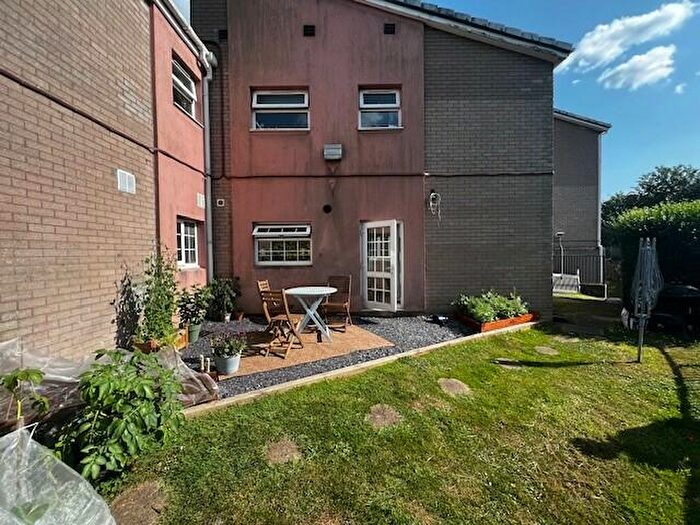 3 Bedroom Flat To Rent In Gordon Road, Bristol, BS5