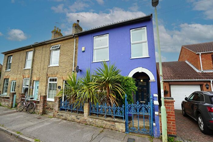 3 Bedroom Terraced House For Sale In Wilson Road, Lowestoft, NR33