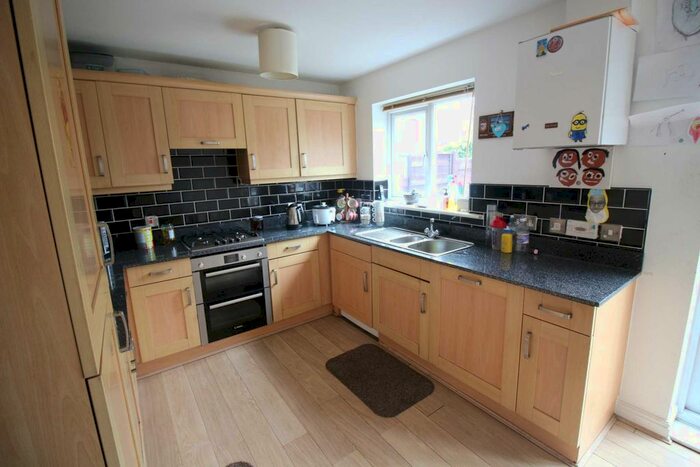 4 Bedroom Semi-Detached House To Rent In Godolphin Close, Salford, M30