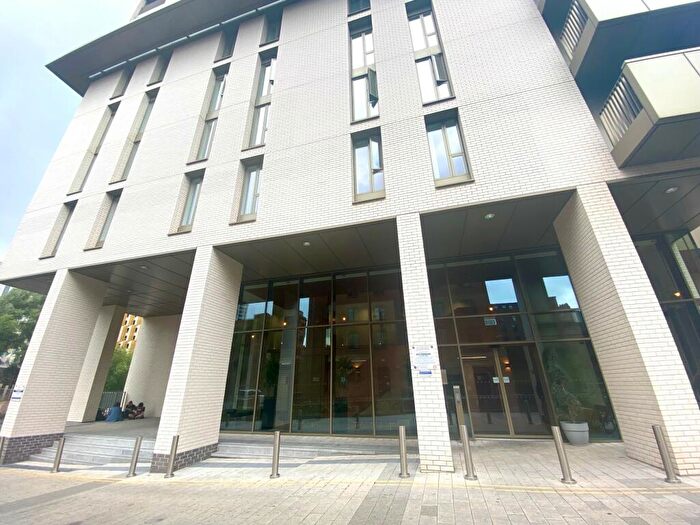 1 Bedroom Apartment To Rent In Cambridge Street, Manchester, M1