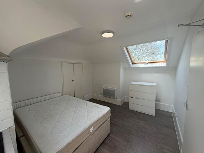 1 Bedroom Studio To Rent In St Stephens Road, Hounslow, TW3
