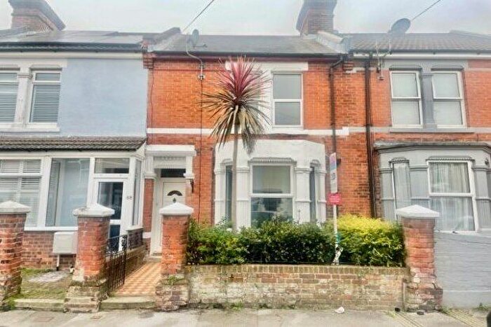 2 Bedroom Property To Rent In Parham Road, Gosport, PO12