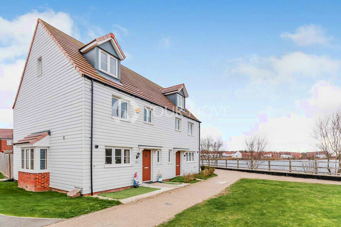 4 Bedroom Terraced House To Rent In Ellingham View, Dartford, DA1