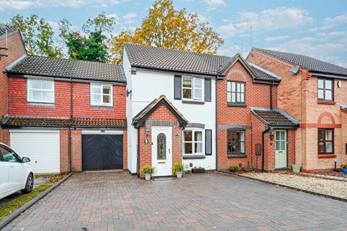 3 Bedroom Terraced House For Sale In Ashwell Drive, Shirley, B90