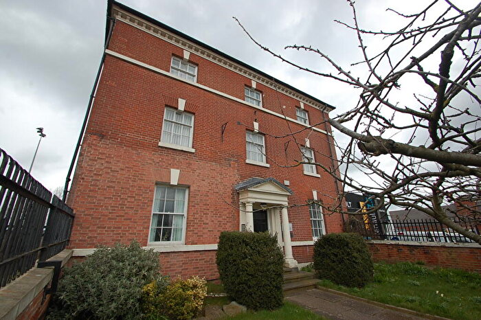 2 Bedroom Flat To Rent In Lichfield Street, Staffordshire, Burton Upon Trent, DE14