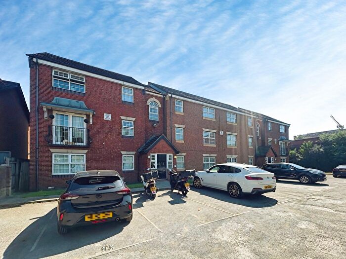 2 Bedroom Flat To Rent In Francine Close, Vauxhall, Liverpool, L3