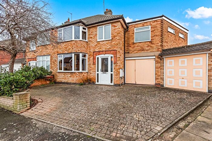4 Bedroom Semi Detached House For Sale In Breedon Avenue, Wigston, LE18
