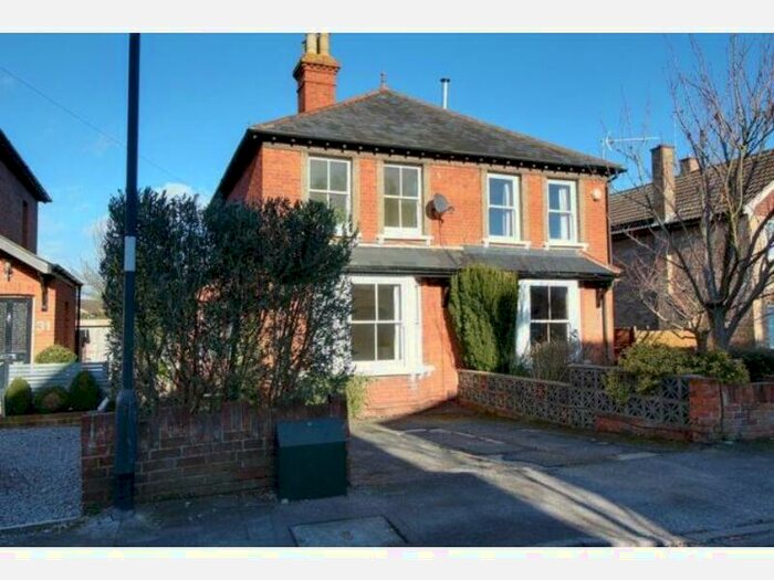 3 Bedroom House To Rent In Belmont Crescent, Maidenhead, SL6