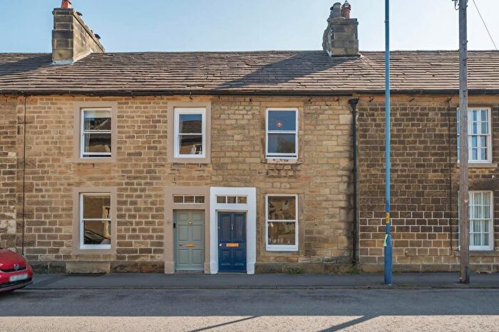 3 Bedroom Terraced House For Sale In Park Street, Masham, HG4