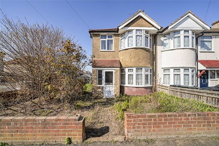 3 Bedroom End Terrace House For Sale In Mayfair Road, Dartford, Kent, DA1