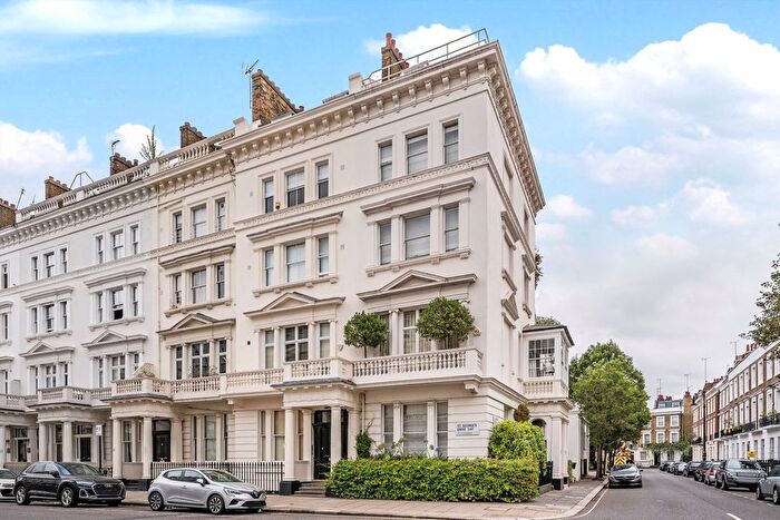 3 Bedroom Flat For Sale In St. Georges Drive, Pimlico, SW1V