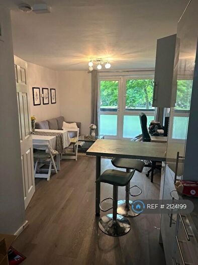 1 Bedroom Flat To Rent In Britley House, London, E14