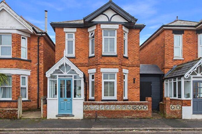 4 Bedroom Detached House For Sale In Fairfield, Christchurch, BH23