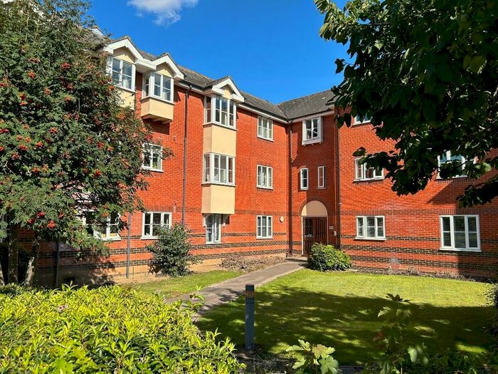 1 Bedroom Flat To Rent In Mill Bridge, Halstead, CO9