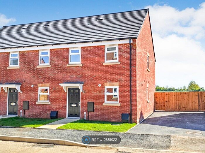 3 Bedroom End Of Terrace House To Rent In Woodhall Lane, Newark, NG24