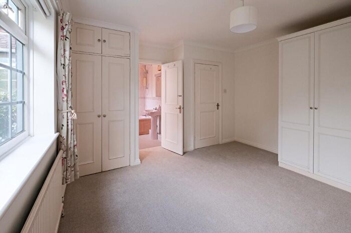 4 Bedroom Detached House For Sale In The Drive, Craigweil-on-Sea, Bognor Regis, West Sussex, PO21