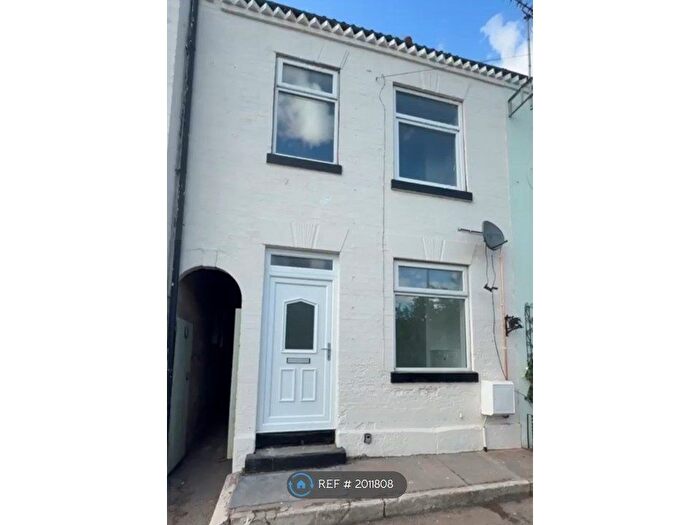 2 Bedroom Semi-Detached House To Rent In Sunny Bank, Knottingley, WF11
