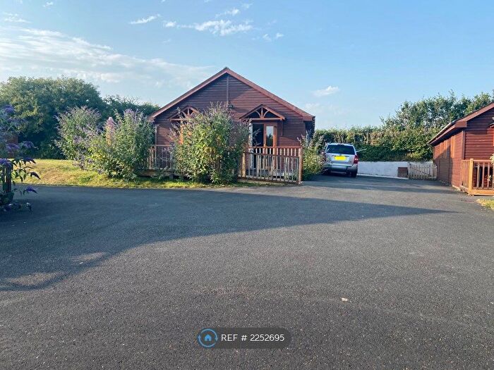 3 Bedroom Bungalow To Rent In Tudor Lodges, Looe, PL13