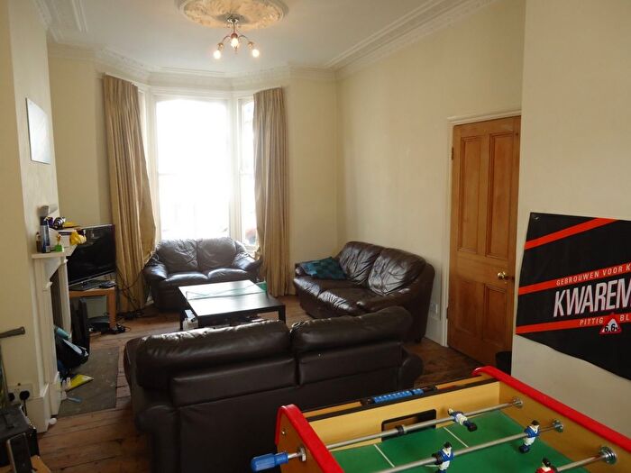 5 Bedroom Terraced House To Rent In Fairbridge Road, Archway, N19