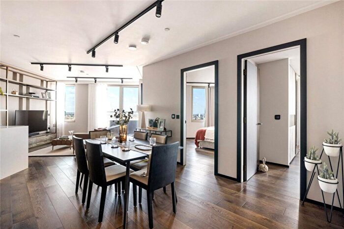 2 Bedroom Apartment For Sale In The Stage, Hewett Street, London, EC2A