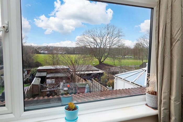 1 Bedroom Flat For Sale In Rosehill Avenue, Sutton, SM1