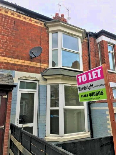 2 Bedroom End Of Terrace House To Rent In Clinton Avenue, Manvers Street, Hull, HU5
