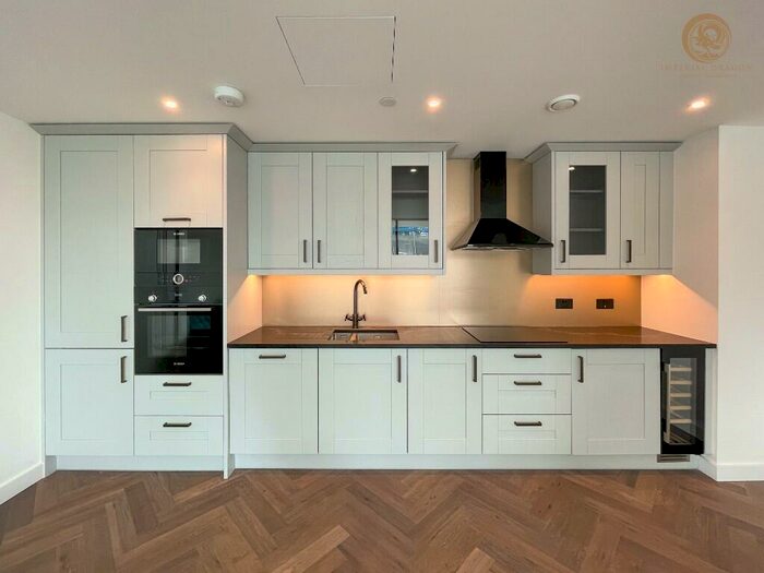 2 Bedroom Apartment To Rent In Merino Gardens, London, E1W