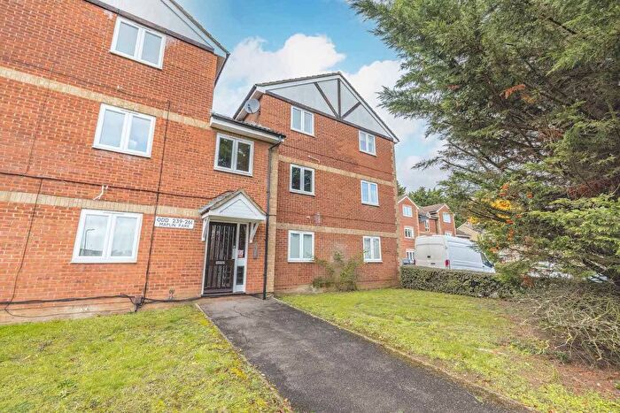 2 Bedroom Flat To Rent In Maplin Park, Langley, SL3