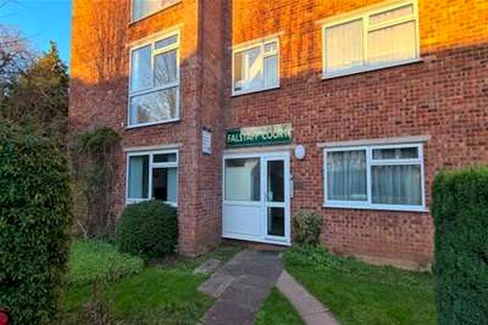 2 Bedroom Flat To Rent In Falstaff Court, Stratford Upon Avon, CV37