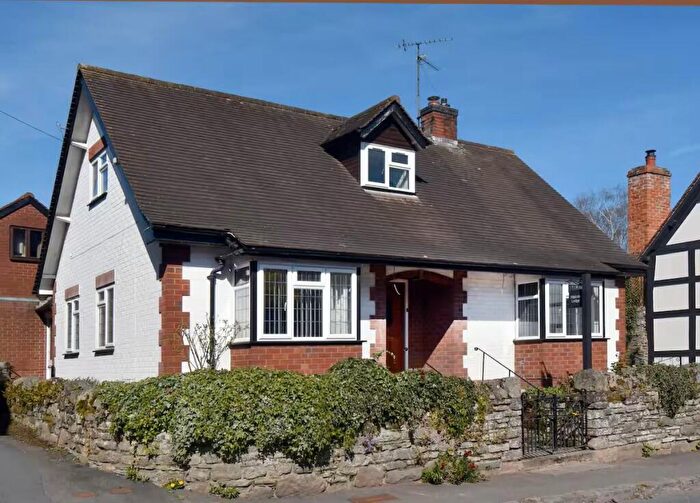 4 Bedroom Detached Bungalow For Sale In High Street, Pembridge, Leominster, HR6
