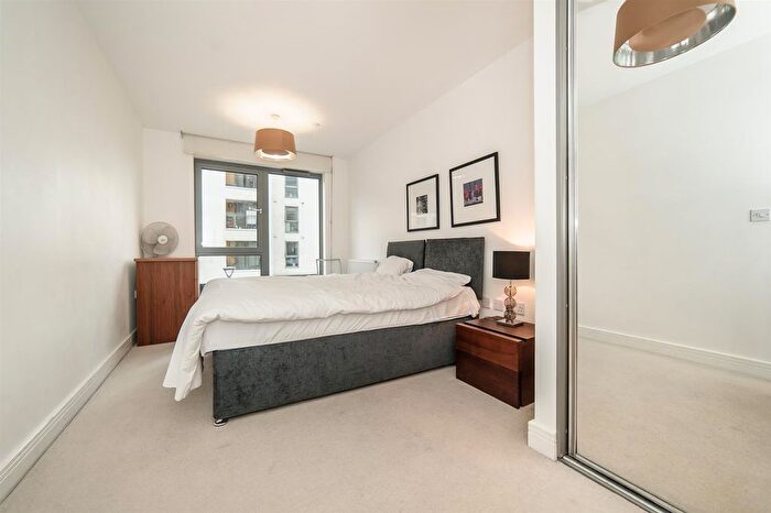 2 Bedroom Flat To Rent In Christian Street, London, E1
