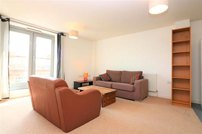 1 Bedroom Apartment To Rent In Len Bishop Court, Wapping, E1W