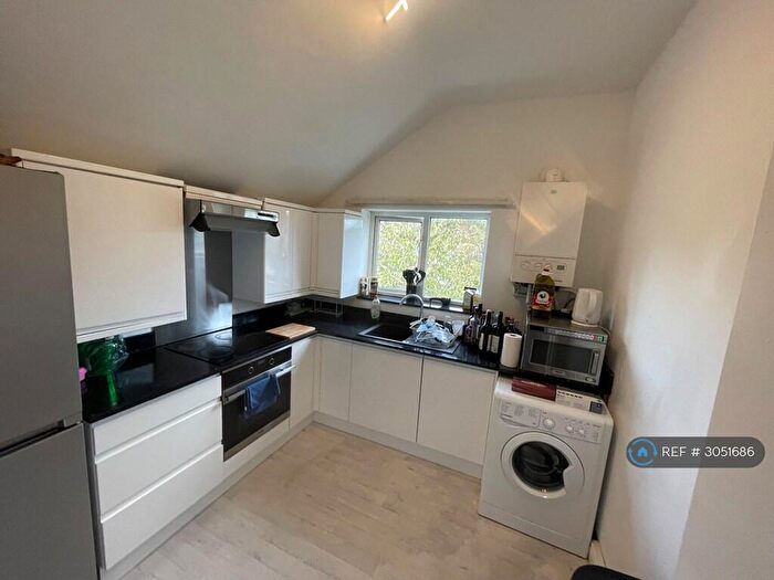 1 Bedroom Flat To Rent In Stretford, Manchester, M32