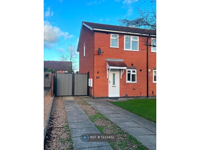2 Bedroom Semi-Detached House To Rent In Leysmill Close, Hinckley, LE10