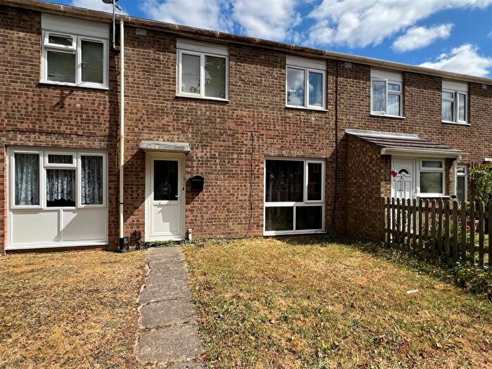 3 Bedroom Terraced House For Sale In Gershwin Road, Brighton Hill, Basingstoke, RG22