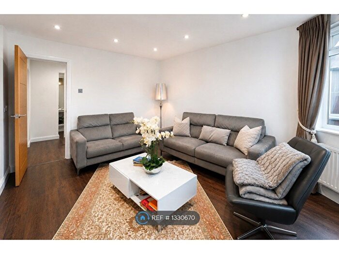 3 Bedroom Semi Detached House To Rent In Middleton Drive, Pinner, HA5