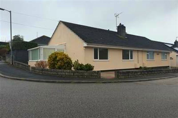 2 Bedroom Bungalow To Rent In Hayle, TR27
