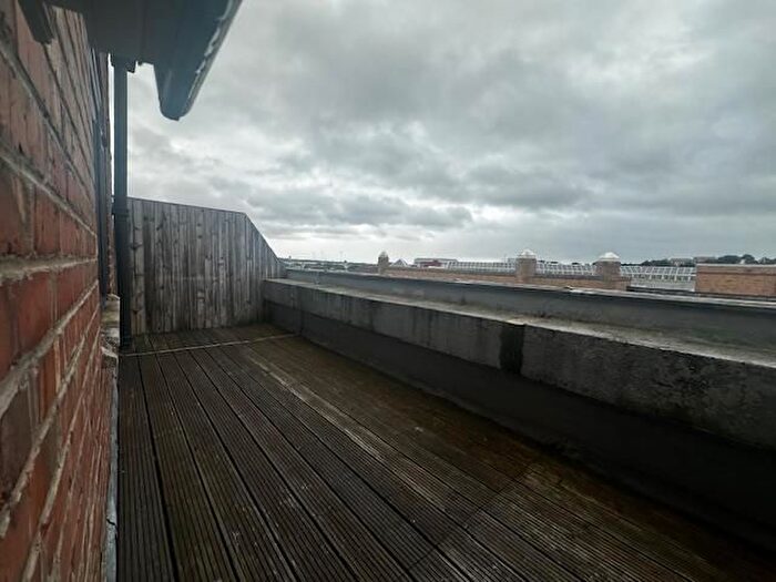 1 Bedroom Flat To Rent In Oliver Street, Birkenhead, CH41