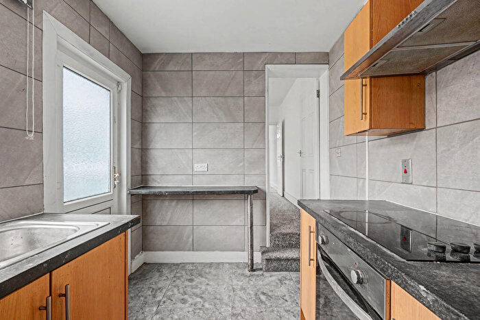 3 Bedroom End Of Terrace House For Sale In Leslie Road, Gillingham, ME7