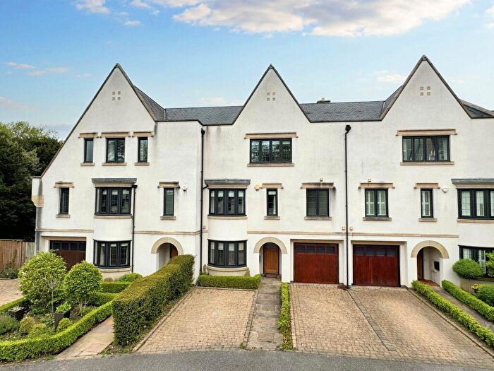 4 Bedroom Town House For Sale In Brook Lane, Alderley Edge, SK9