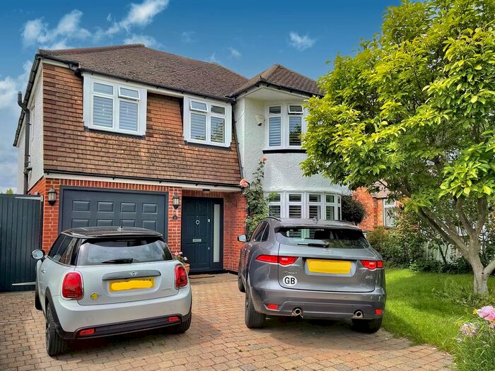 4 Bedroom Detached House To Rent In The Weald, Chislehurst, BR7
