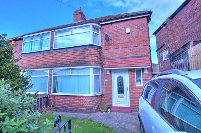 2 Bedroom Semi-Detached House To Rent In Robsheugh Place, Newcastle Upon Tyne, NE5