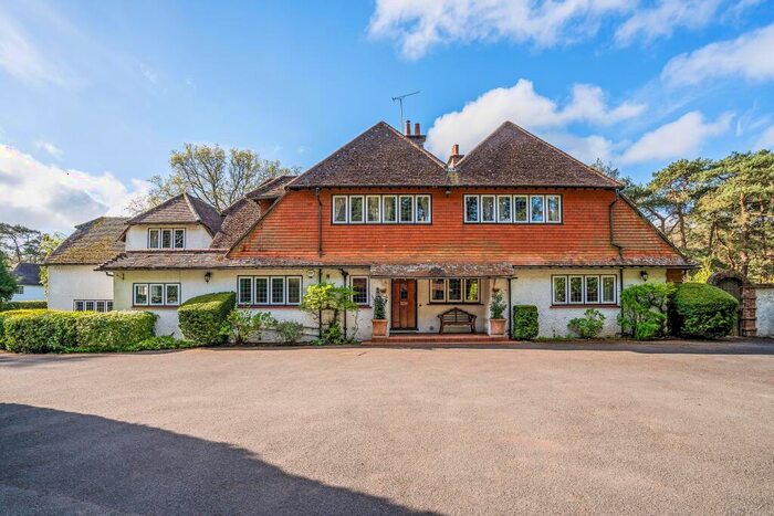 5 Bedroom Detached House For Sale In Gong Hill Drive, Farnham, GU10