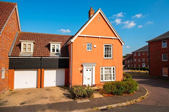 3 Bedroom Semi-Detached House For Sale In Lord Nelson Drive, The Hampdens, Norwich, NR5