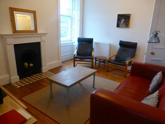 2 Bedroom Flat To Rent In Jeffrey Street, Edinburgh, EH1