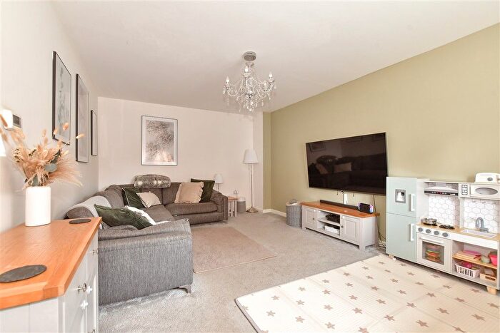 4 Bedroom Detached House For Sale In Blengate Close, Canterbury, Kent, CT2