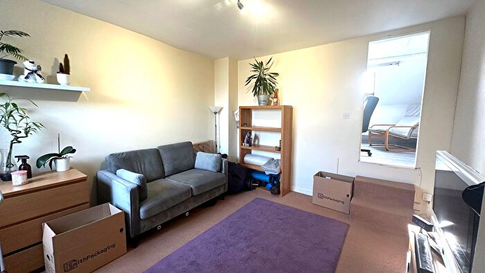 1 Bedroom Flat To Rent In C Coverton Road, London, SW17