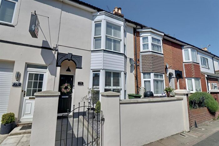 3 Bedroom House For Sale In New Road, Portsmouth, PO2