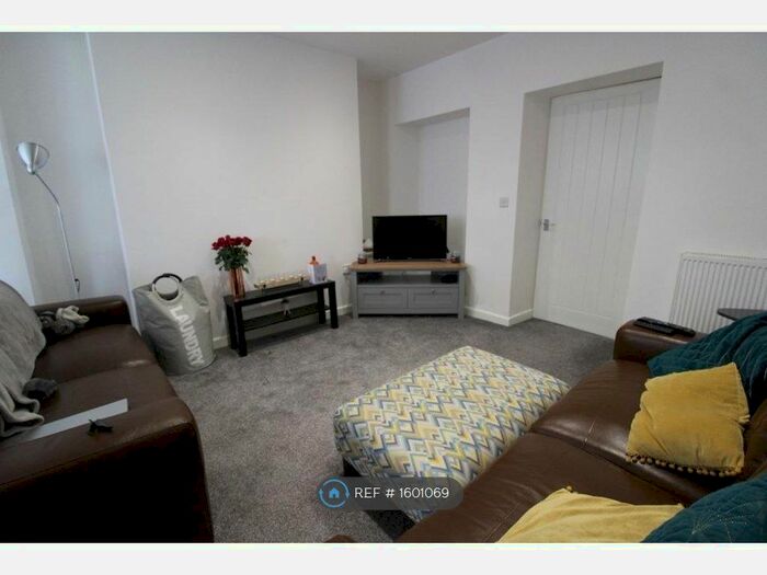 2 Bedroom Terraced House To Rent In King Street, Tredegar, NP22