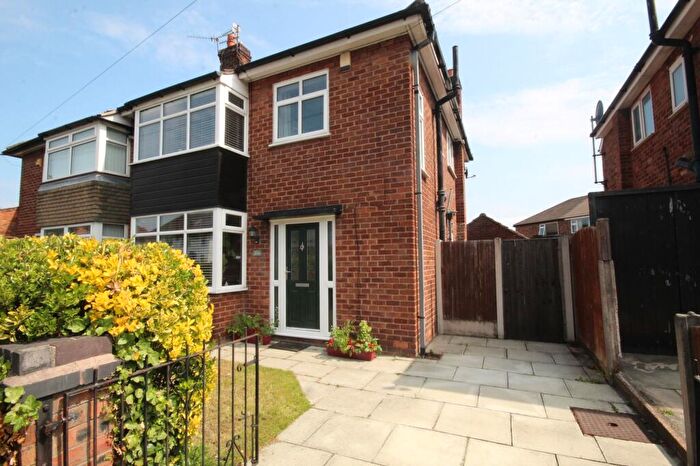 3 Bedroom Semi Detached House For Sale In Barton Road, Stretford, M32
